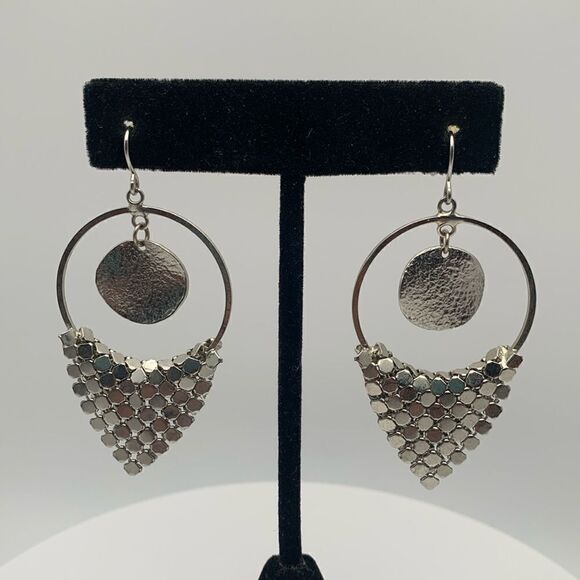 Lovely Vintage Boho Mesh earrings, Silver tone, Unmarked - Picture 1 of 5